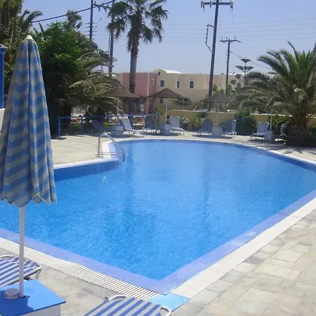 ホテル Avra Santorini Island