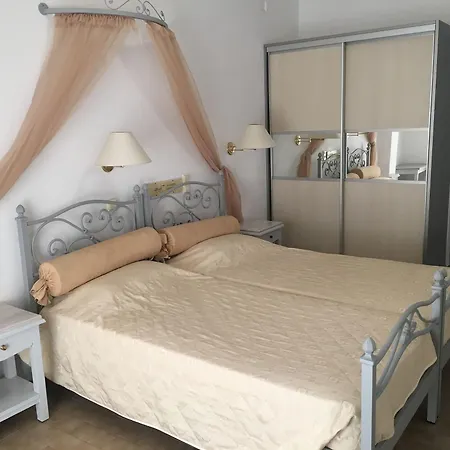 Hotel Avra 2*