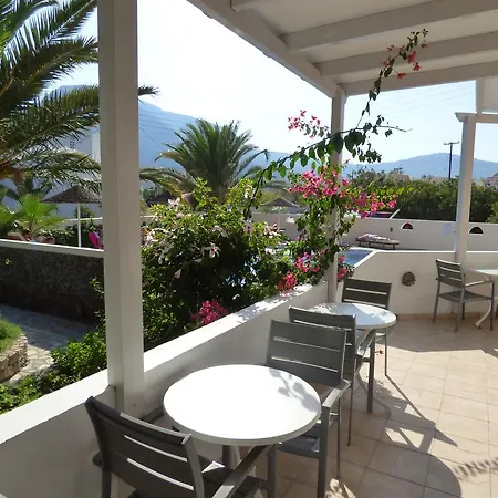 ホテル Avra Santorini Island