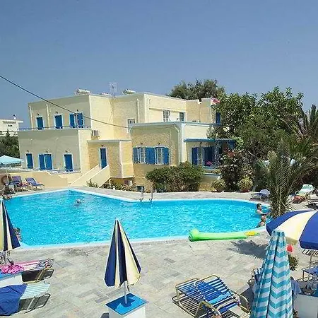 ホテル Avra Santorini Island