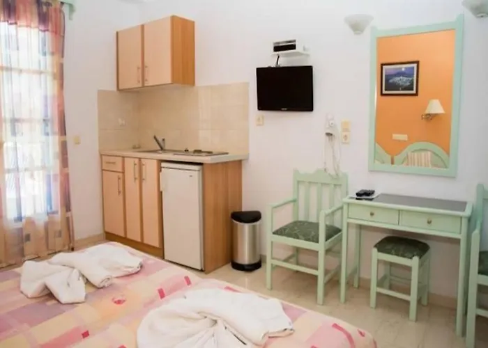 Avra 2* Santorini Island