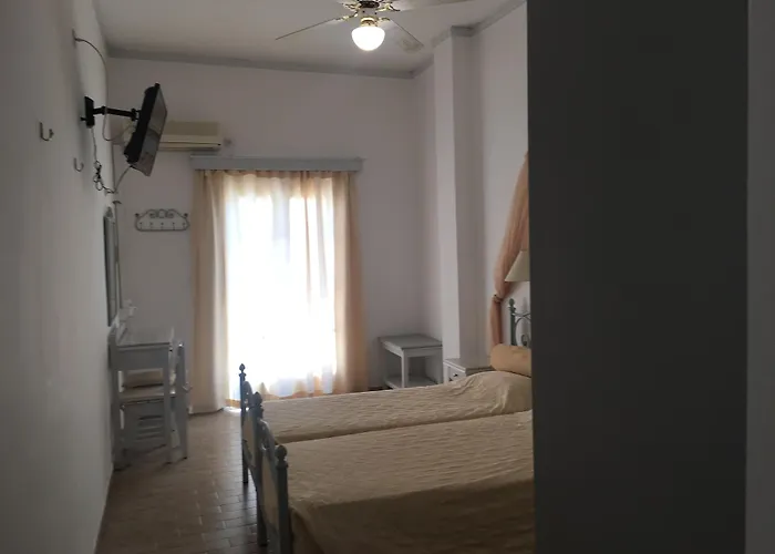 Avra 2* Santorini Island