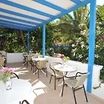 Hotel Avra 2*