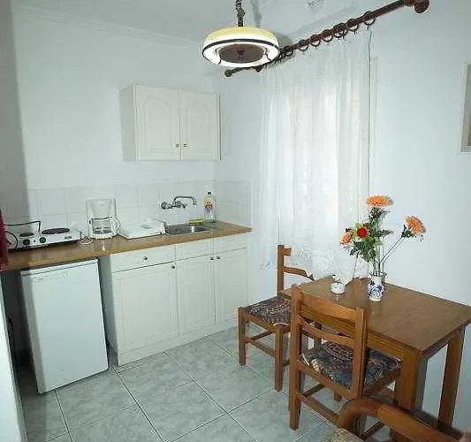 Avra 2* Santorini Island